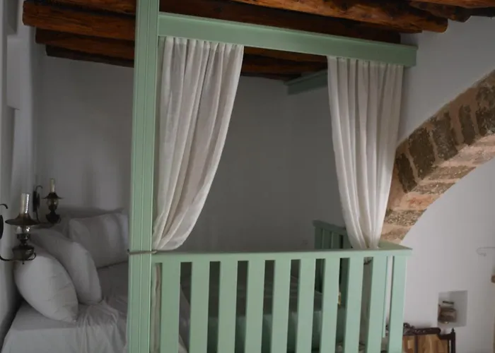 The Priest's Traditional House بيت للعطل Kalithies