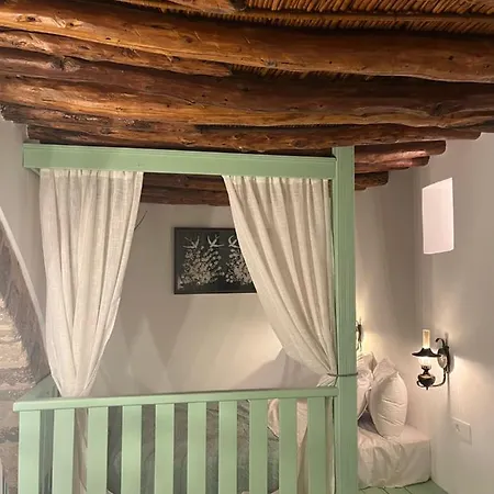 Holiday home The Priest's Traditional House Kalithies