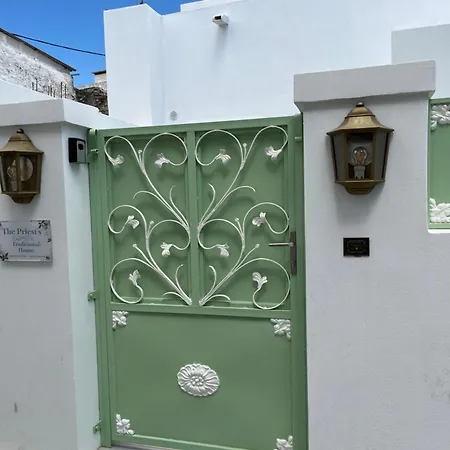 The Priest's Traditional House Semesterbostad Kalithies